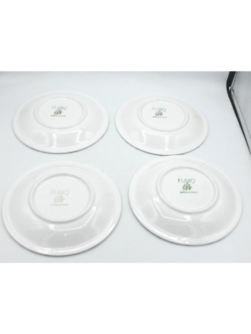 FUO5 by Furio 7-7/8 Inch Salad Plates Spongeware Christmas Set of 4 Pattern FUO5 - Picture 2 of 6